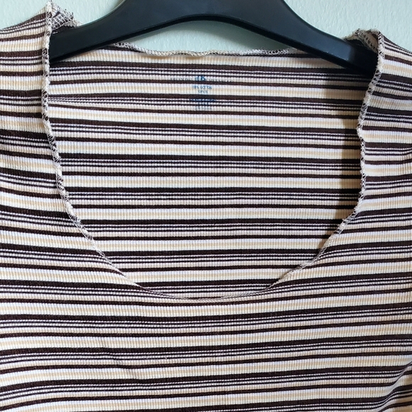 Brandy Melville 4-Piece Long Sleeve Shirt Bundle - Picture 5 of 16